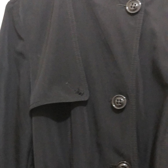 Esprit rain coat. - Picture 2 of 7